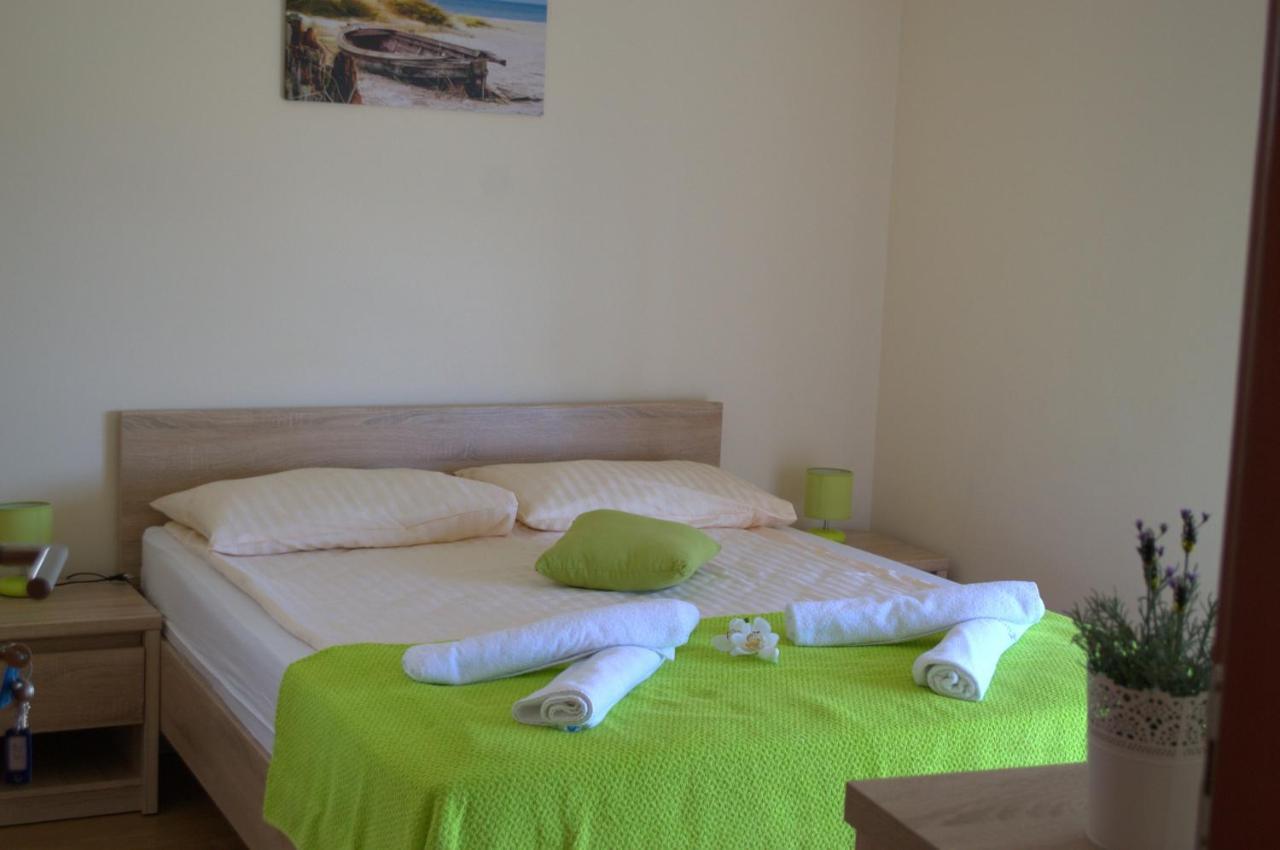 Suncana Sara Tučepi Buitenkant foto